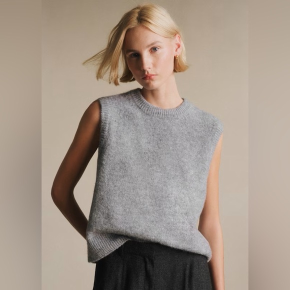 Sezane Sweaters - Sezane Samuel vest grey XS new with tags NWT
